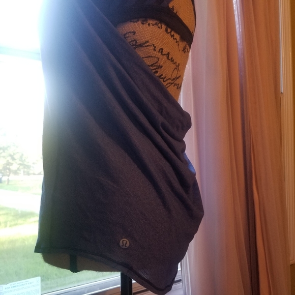 Lululemon Athletic - Picture 4 of 6